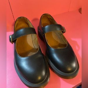 Dr Martens Mary Janes. Size 9 and barely worn. No major scuffs and very clean.